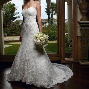 Casablanca Wedding Dress Style 1914  Heavily Beaded Bridal Gown EUC Petite